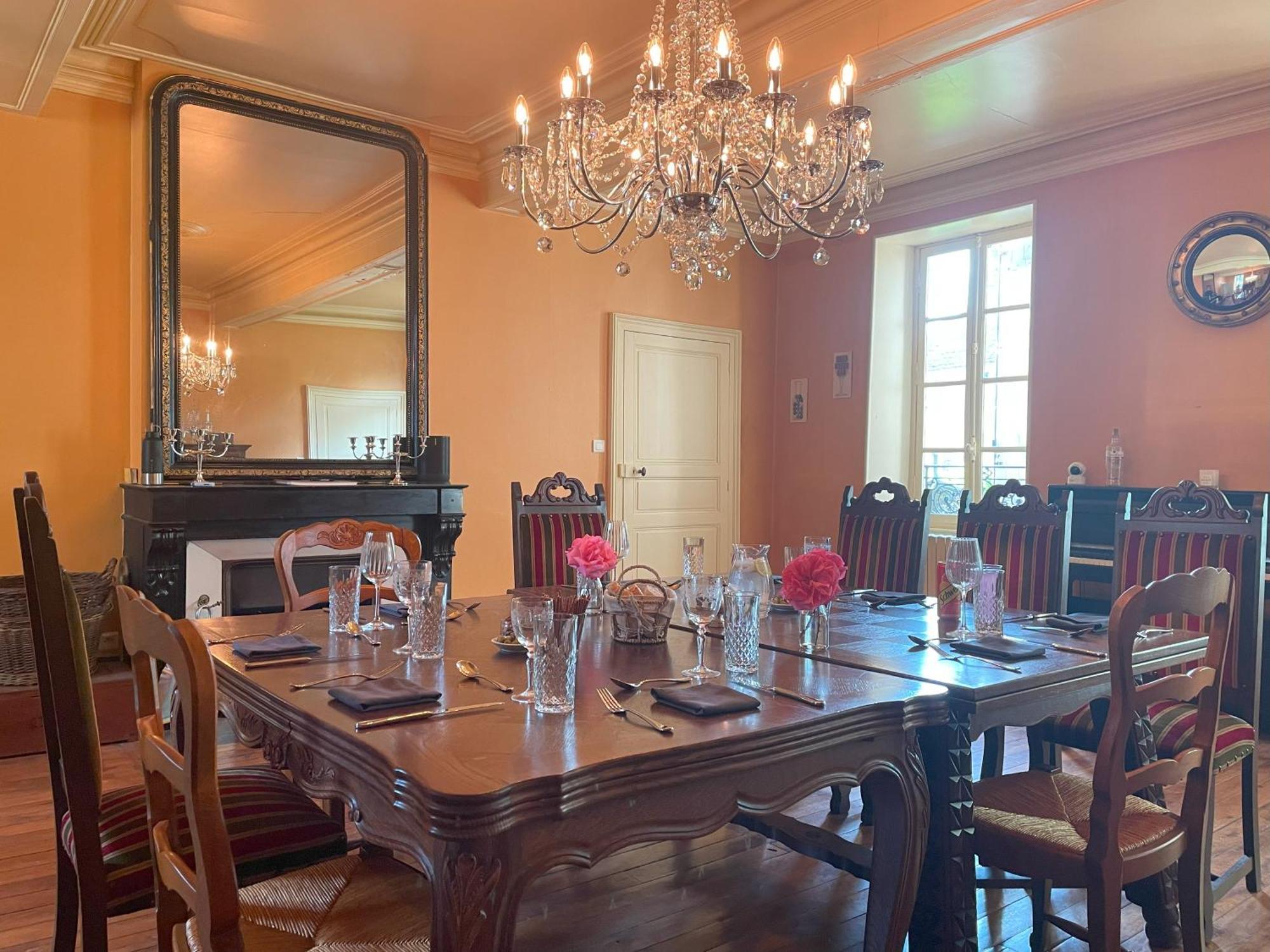 Chateau De Bruges Lapeyrouse Room photo